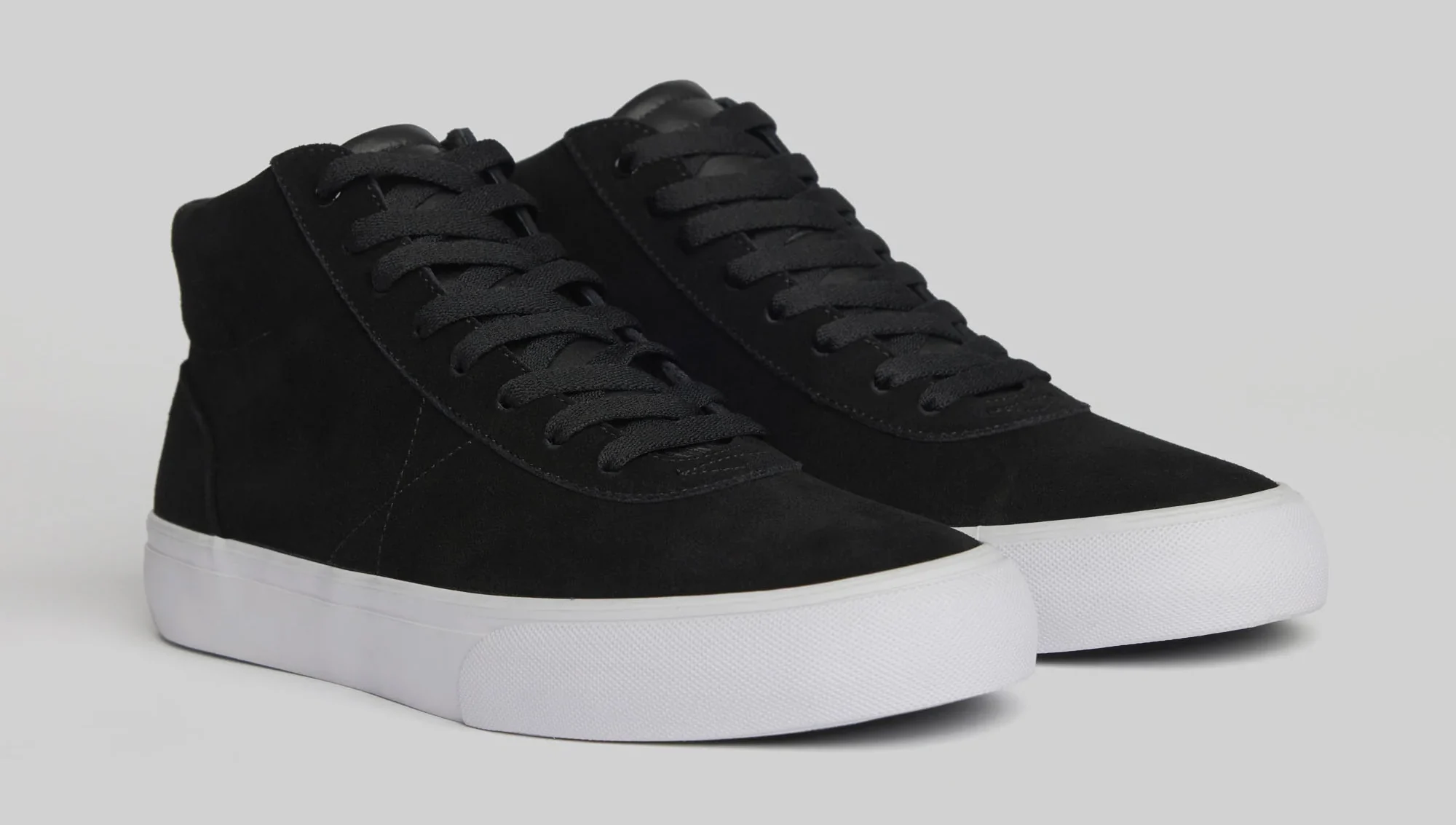 warsaw sneakers pair